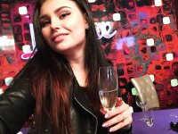 tessqut's Offline XXX Chat