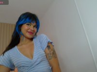 maia_lambert's Offline Chat Room