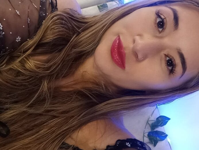 stripchat kattyqueen7 webcam profile pic via myliveeroticcams.com