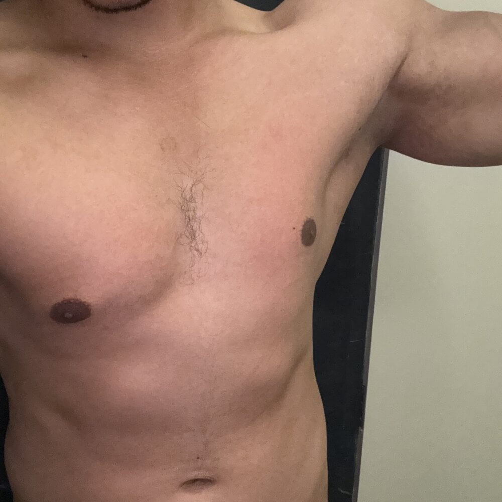 tonyxx000: онлайн-секс-чат