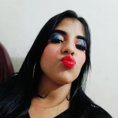 Alicia_latina24