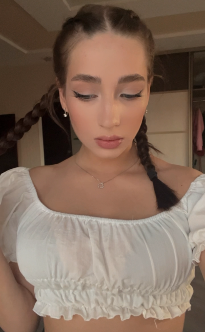 natural_brilliance from stripchat
