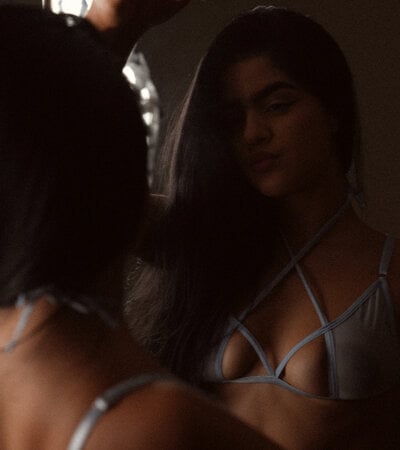 Loreanna_Joy