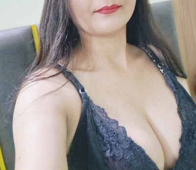 RealNaina on StripChat