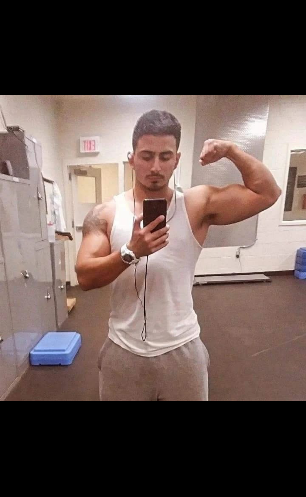 dahhhvid11's Offline XXX Chat