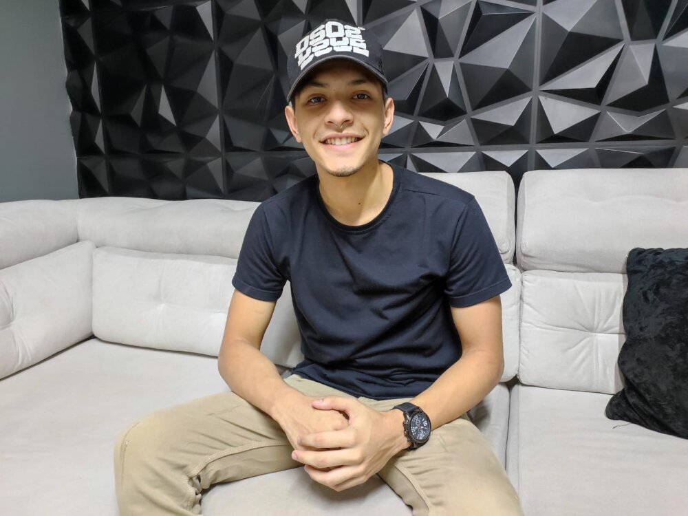 Kenny_Hotx Gratis Live Webcam Show & XXX Chat | xHamsterLive