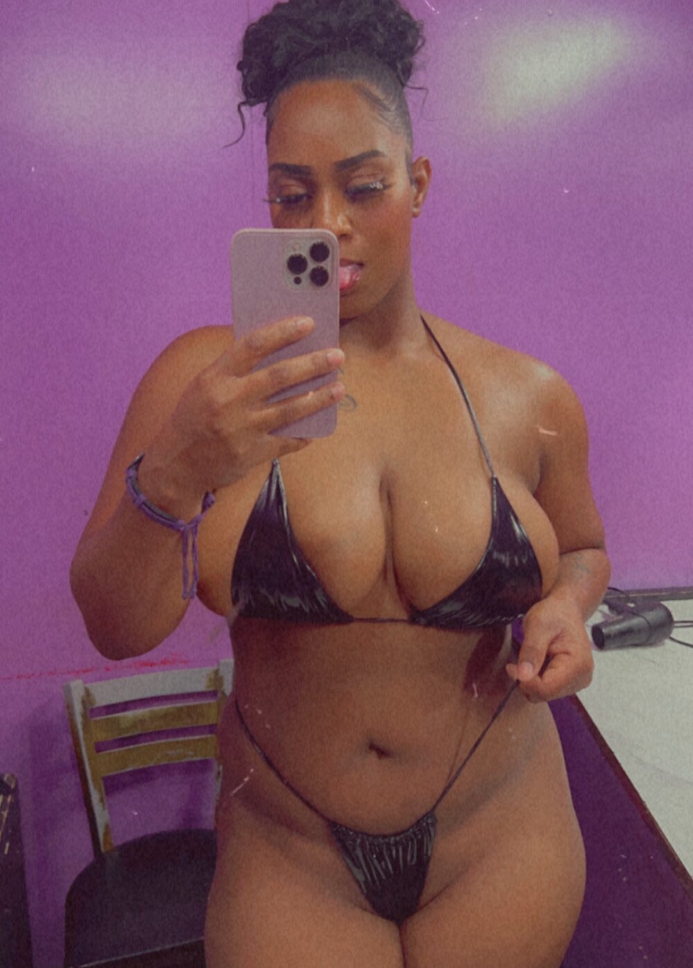 sexcams-joy.com yaralucki livesex profile in brown-eyes cams