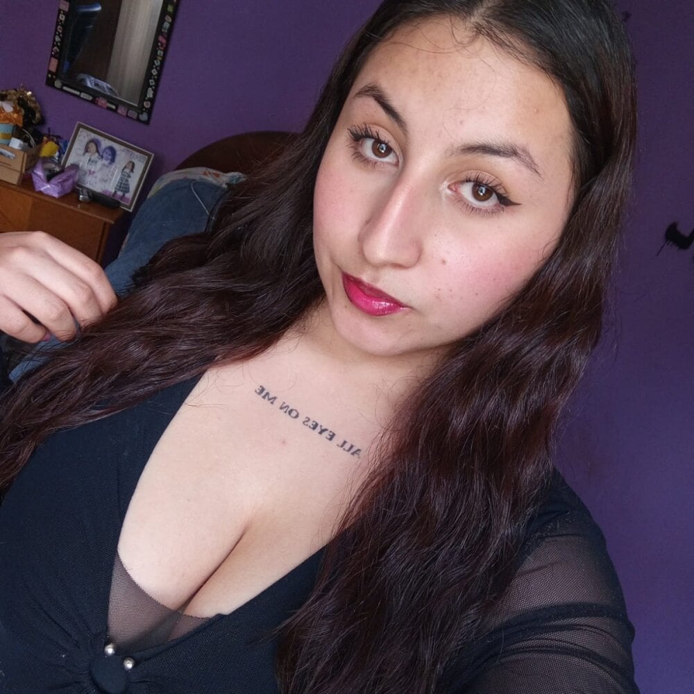 livesex.fan kitty_shine_ livesex profile in english cams