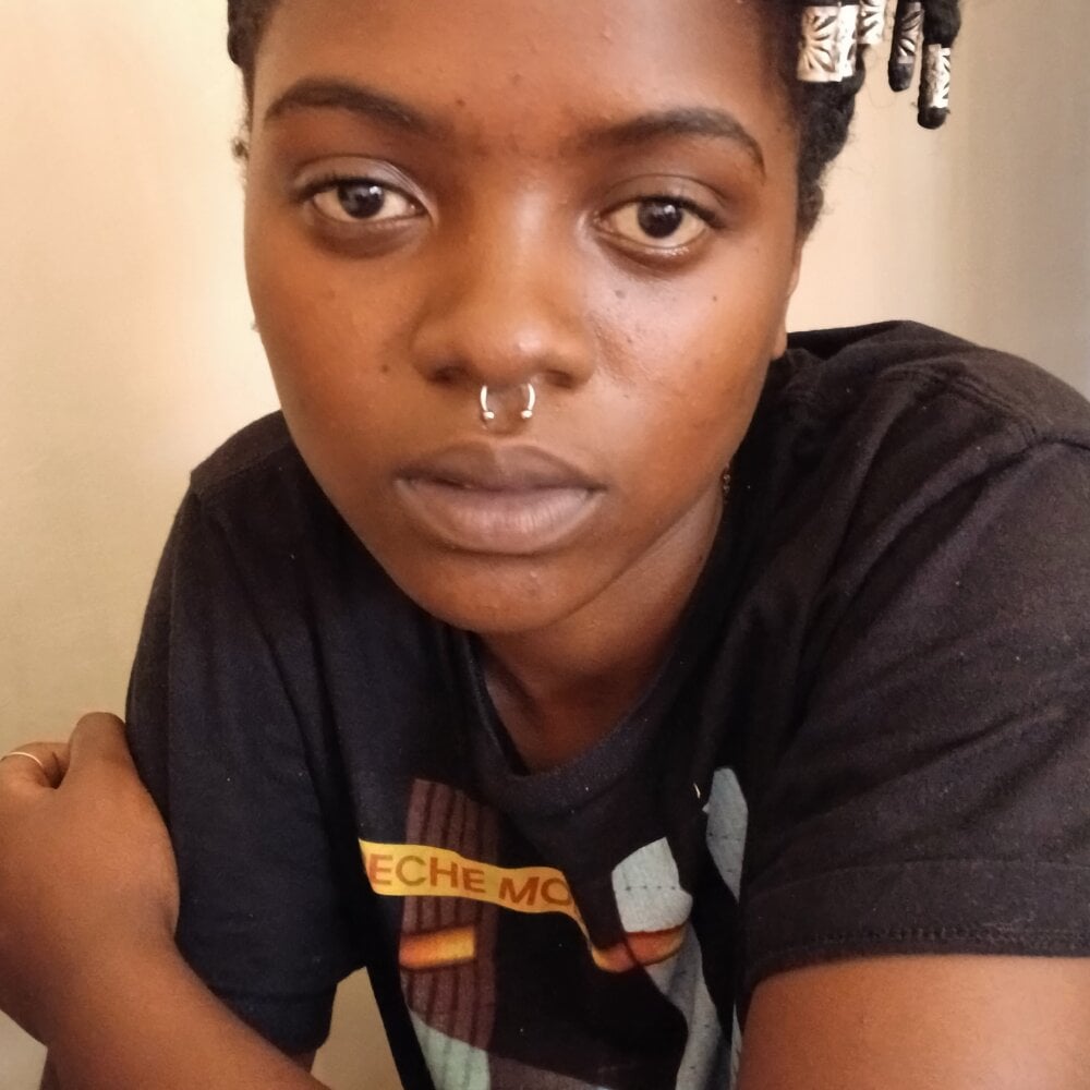 Live sex webcam photo for Bemygee #288099223