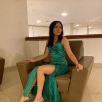 little_naomi01's Offline Chat Room