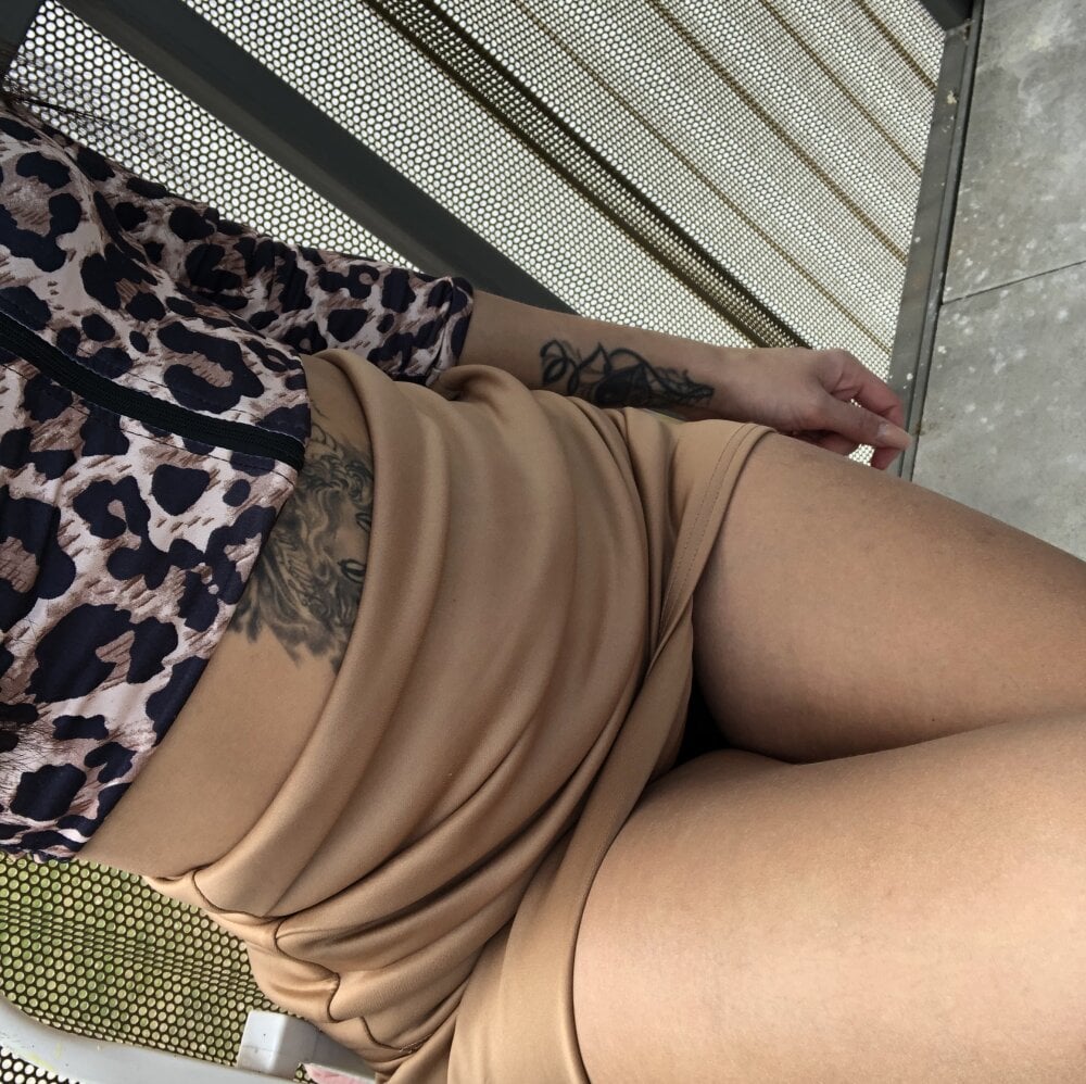 Emilia_Brooks profile