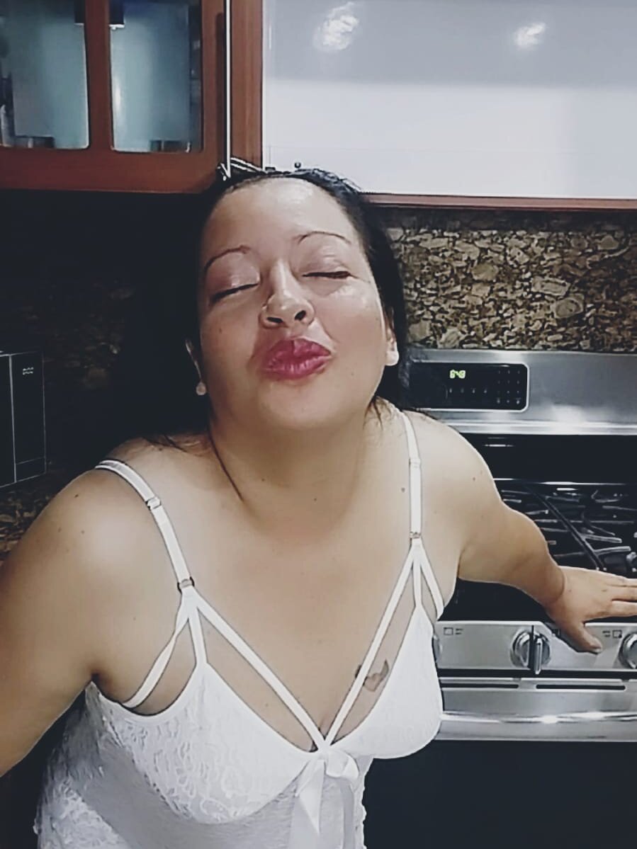 Victoria_Sandoval__ profile