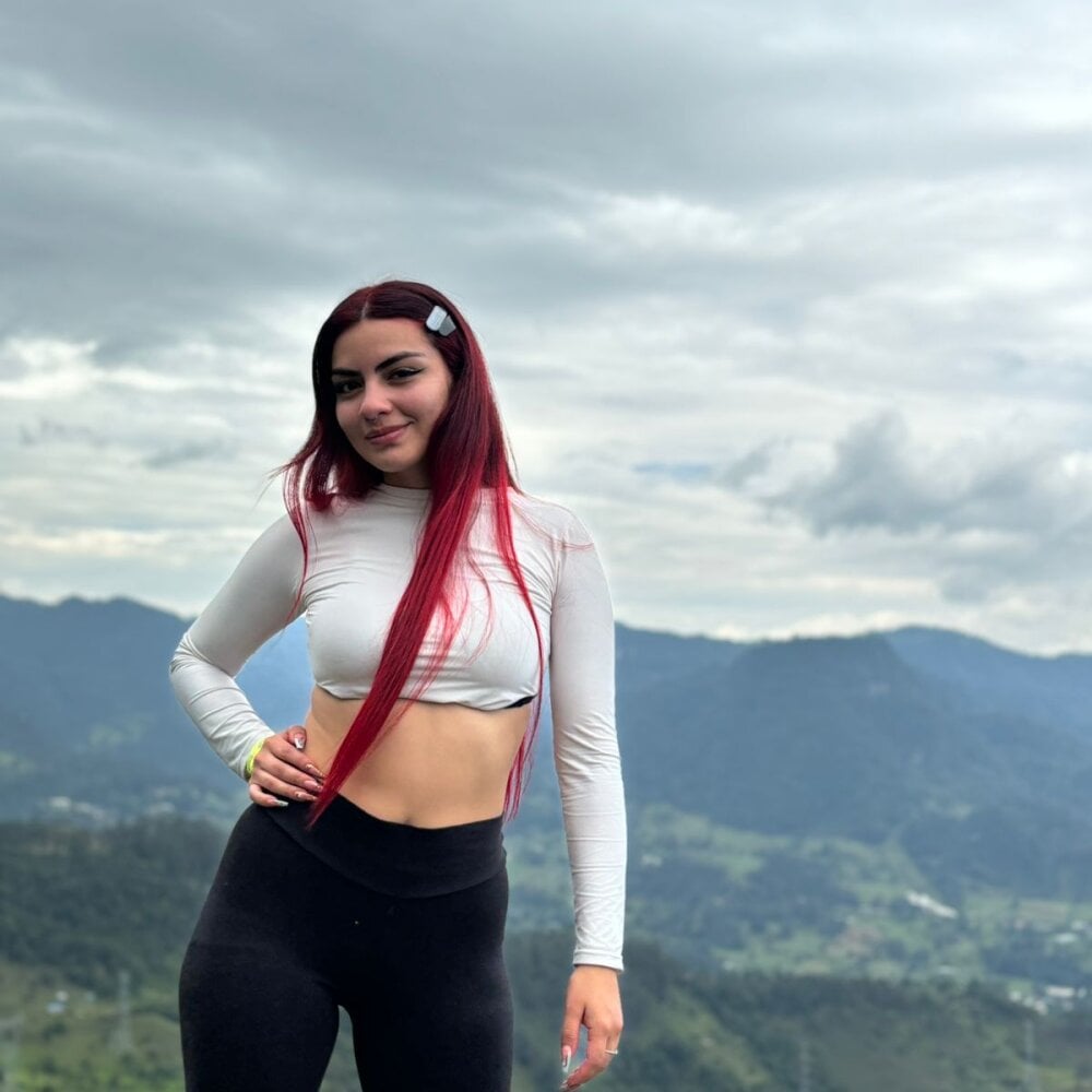 stripchat cherry_leilany16