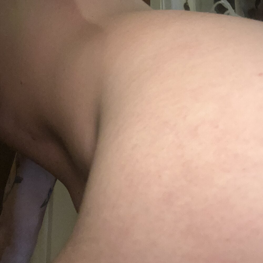 shehandme from stripchat