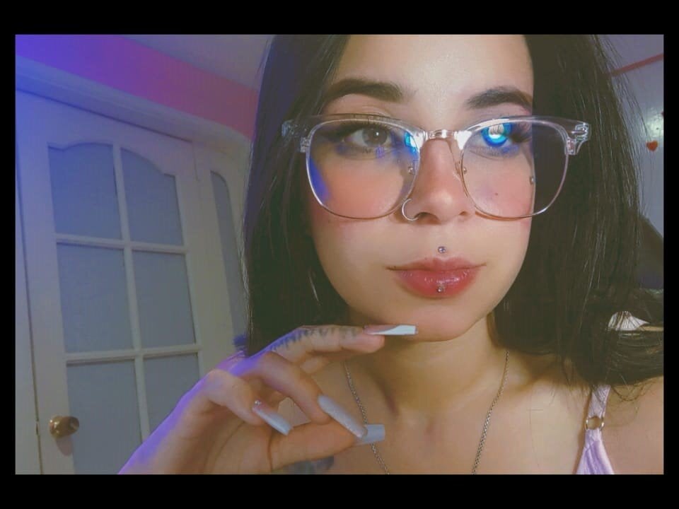 mia_miller_25 profile