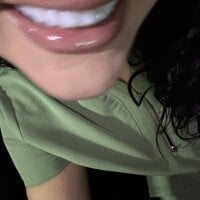 sluttygirlstar's Offline Chat Room