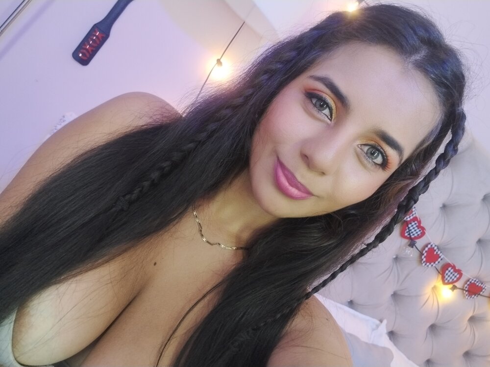 Live sex webcam photo for 1julianasalazar #287323421