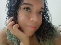 roxana_lopez_'s Offline XXX Chat