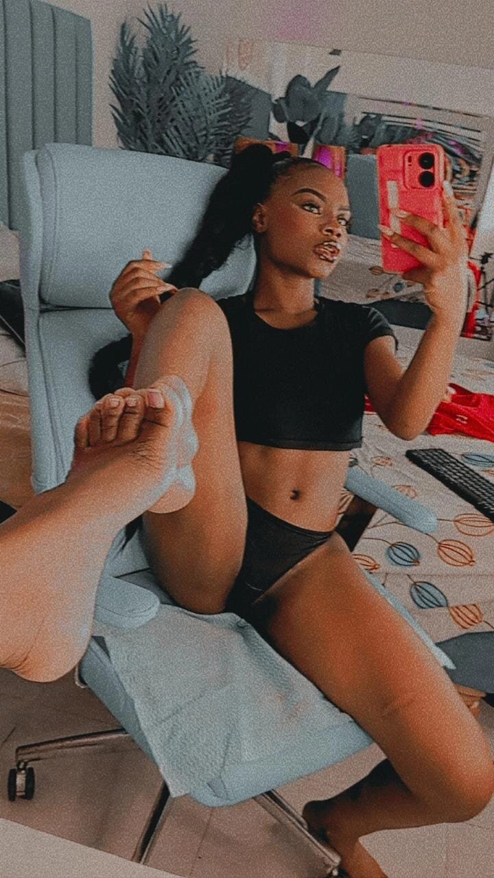 Lindsay_Adamss