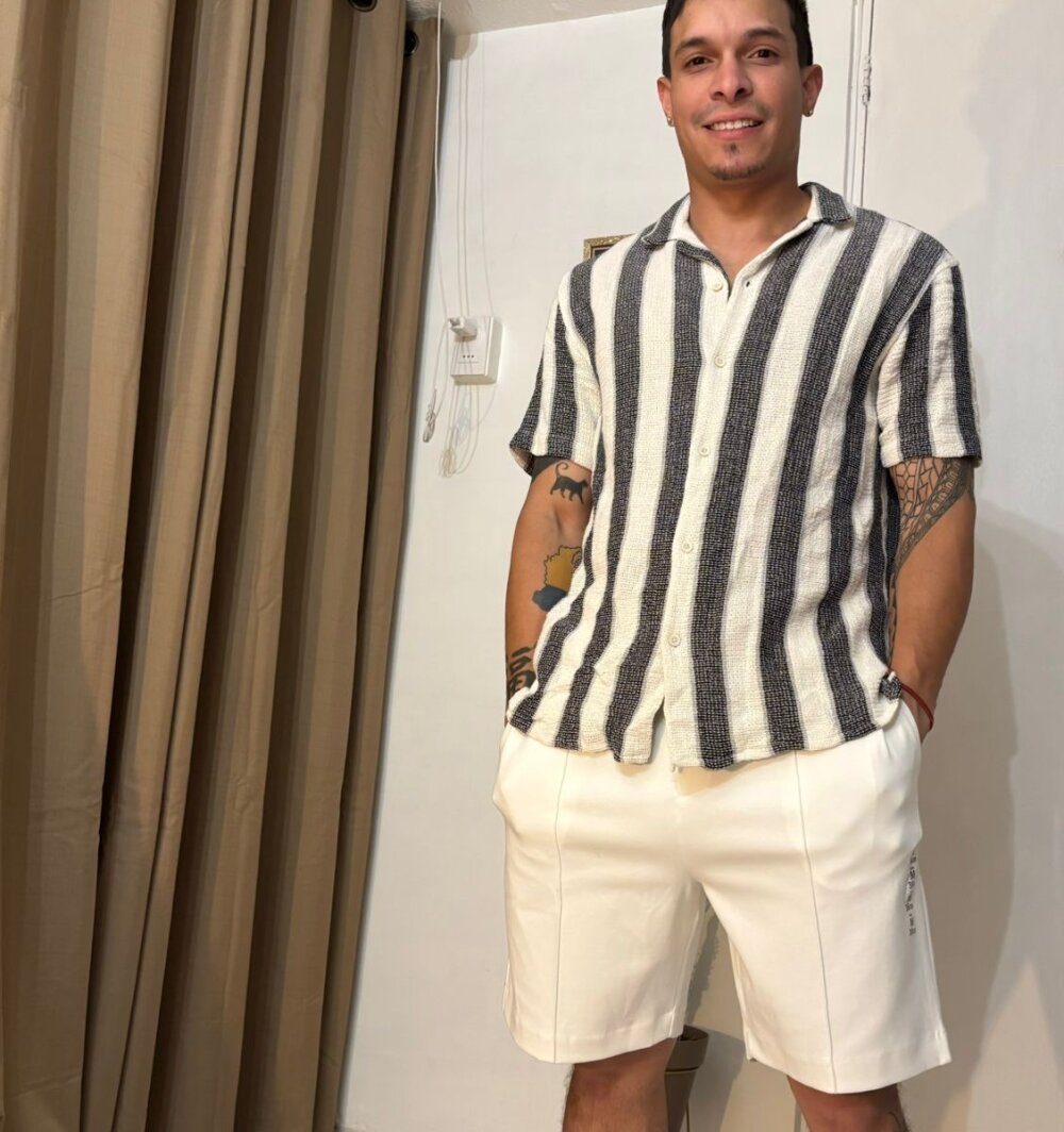 danmaos2212's Offline XXX Chat