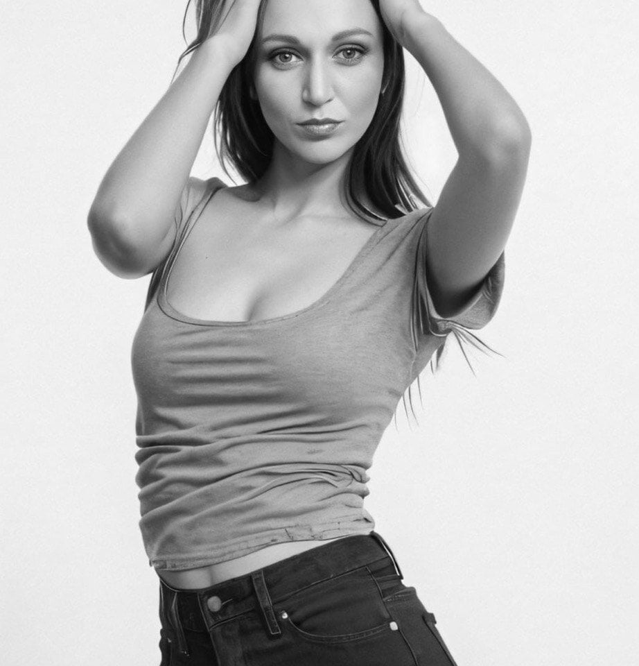 LalyaSkyy live XXX chat