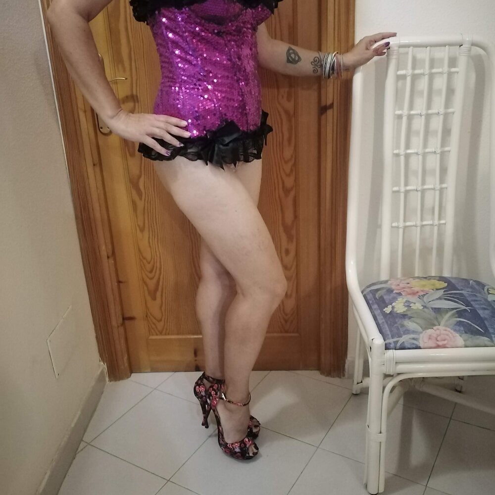 groupsexlivecams.com lunamaya7 livesex profile in sweden cams