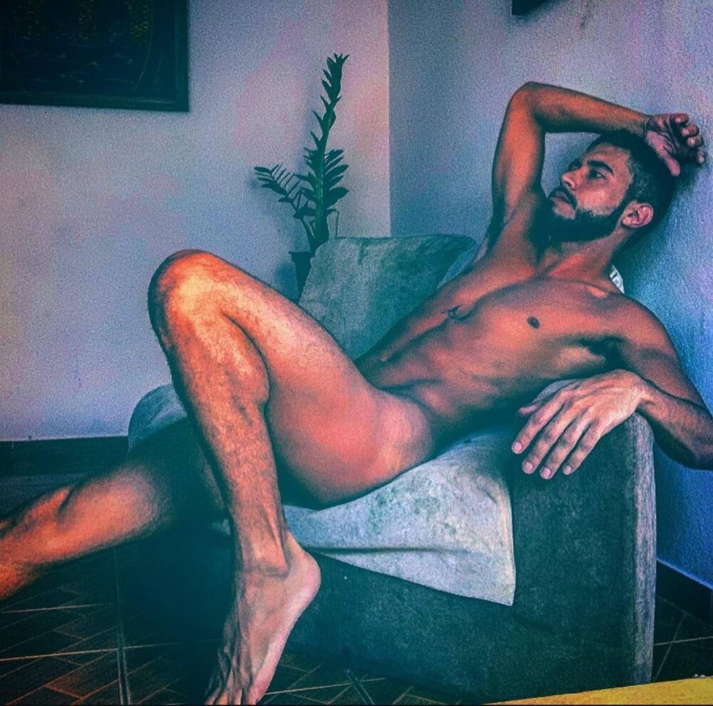 rodric-xxl's Offline XXX Chat