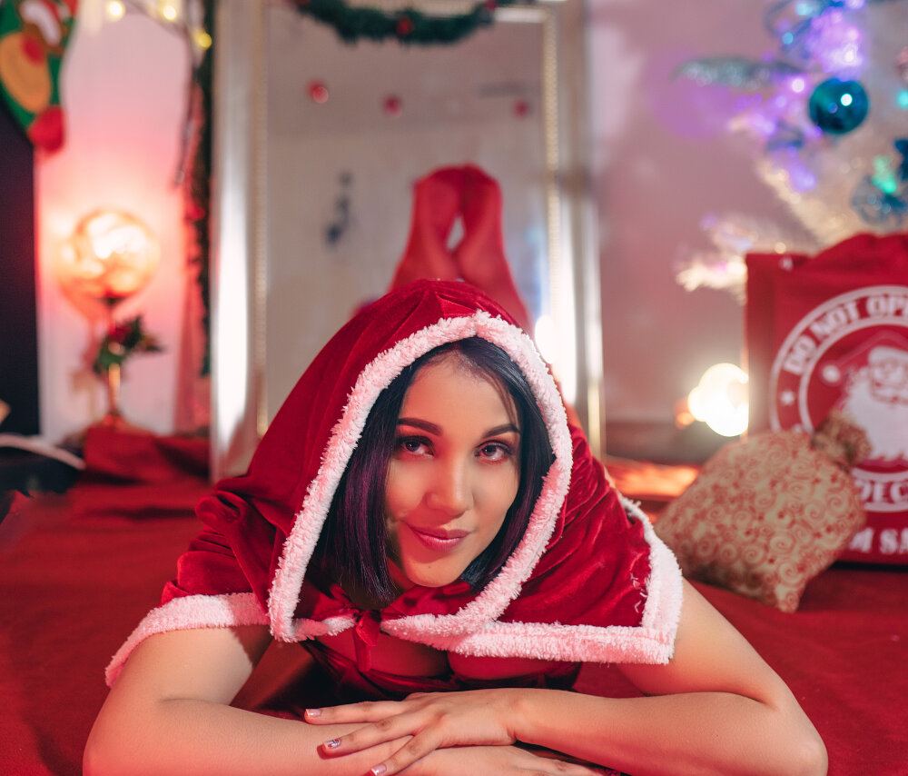 Live sex webcam photo for CarolineMuller #288134620