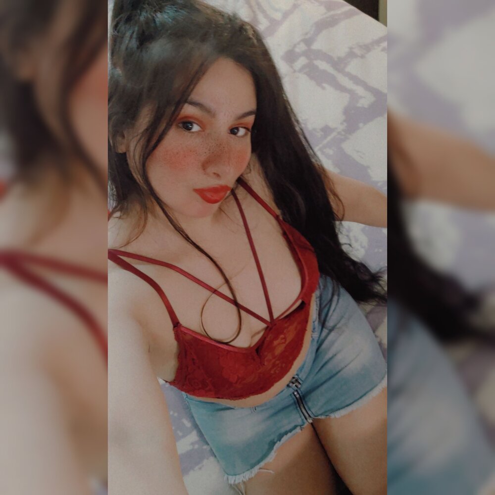 Live sex webcam photo for zulemawayne4uu #290071087