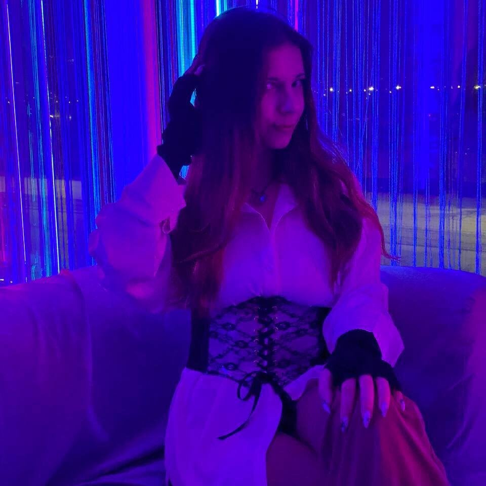 shanika_wey webcam livesex profile in medium-tits cams