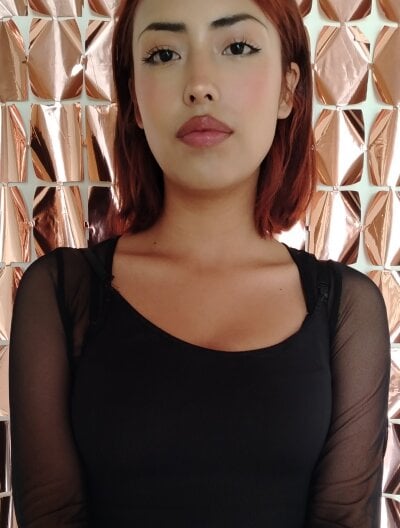 AURELIXS1 Female Brunettespetite Webcam Striptease
