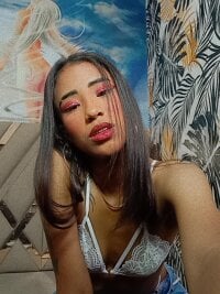 madison-sexi's Offline Chat Room