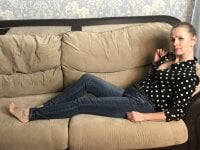 samantha_mier's Offline Chat Room
