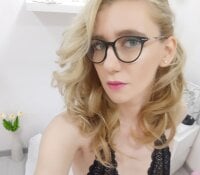 Dolce_Arya_'s Offline Chat Room