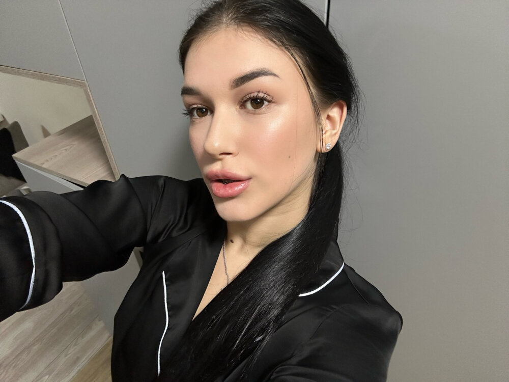 Live sex webcam photo for Julietta_a #289938780