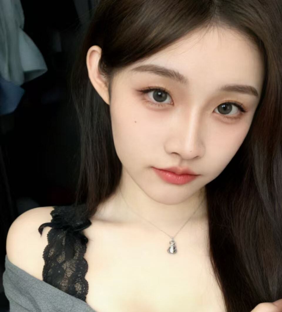 sexcam3d.net lulu-lll livesex profile in in-your-bed-and-your-heart cams