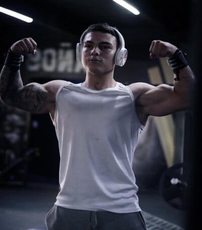 yker19 from stripchat