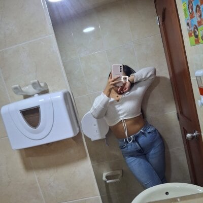 Emily_Lx - Stripchat Teen Blowjob Cam2cam Girl 