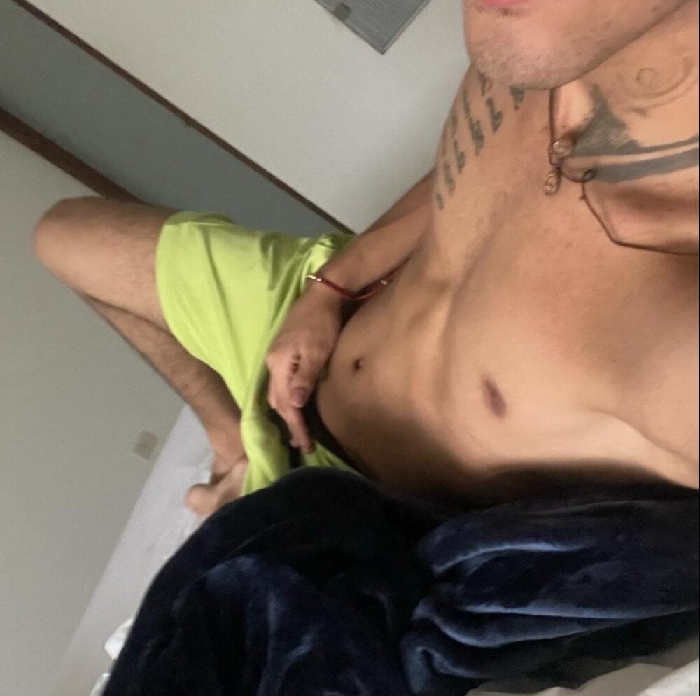 MarvinandtheBbys' Offline XXX Chat