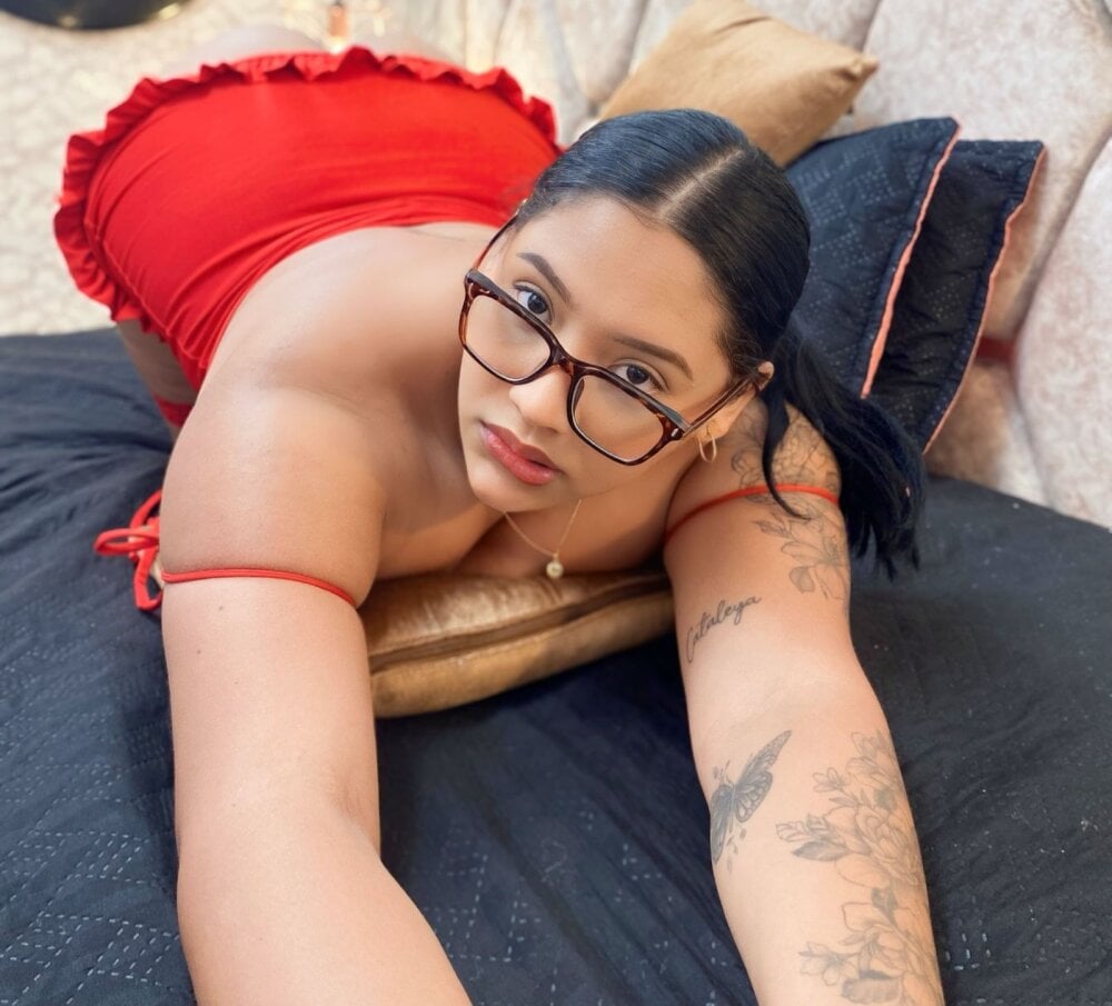 Vanessa__Fox_ Chat XXX Ngoại tuyến