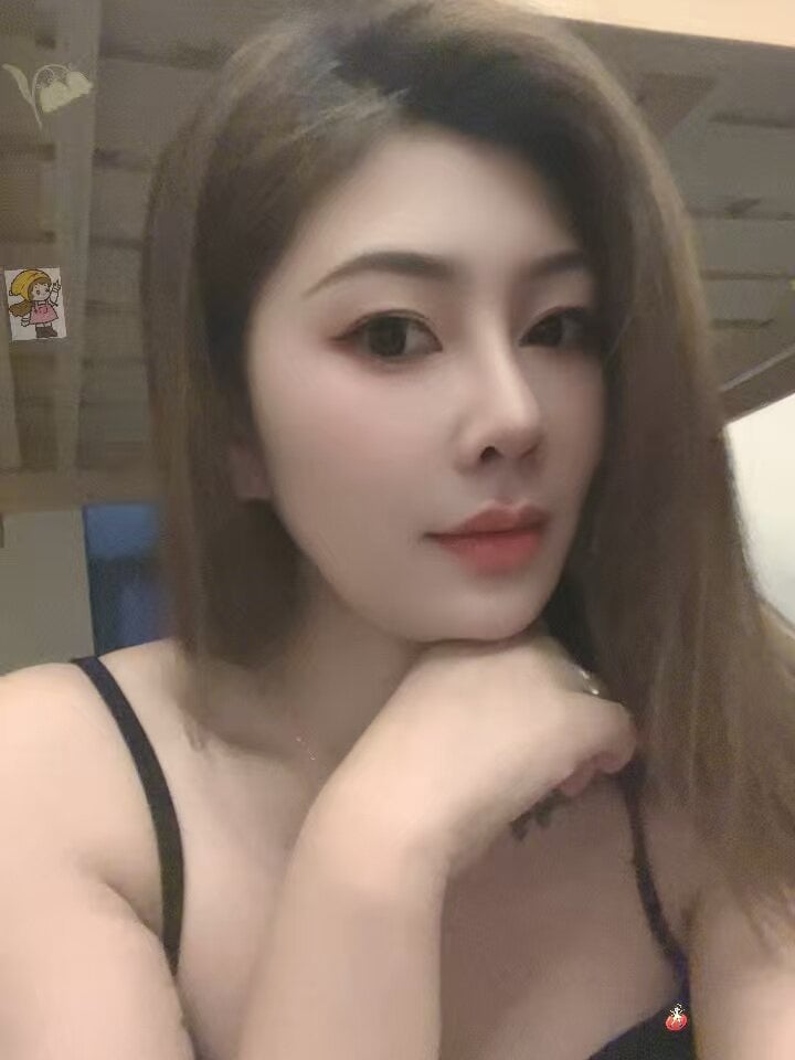 badgirlwebcam.com 520weiwei livesex profile in chine cams