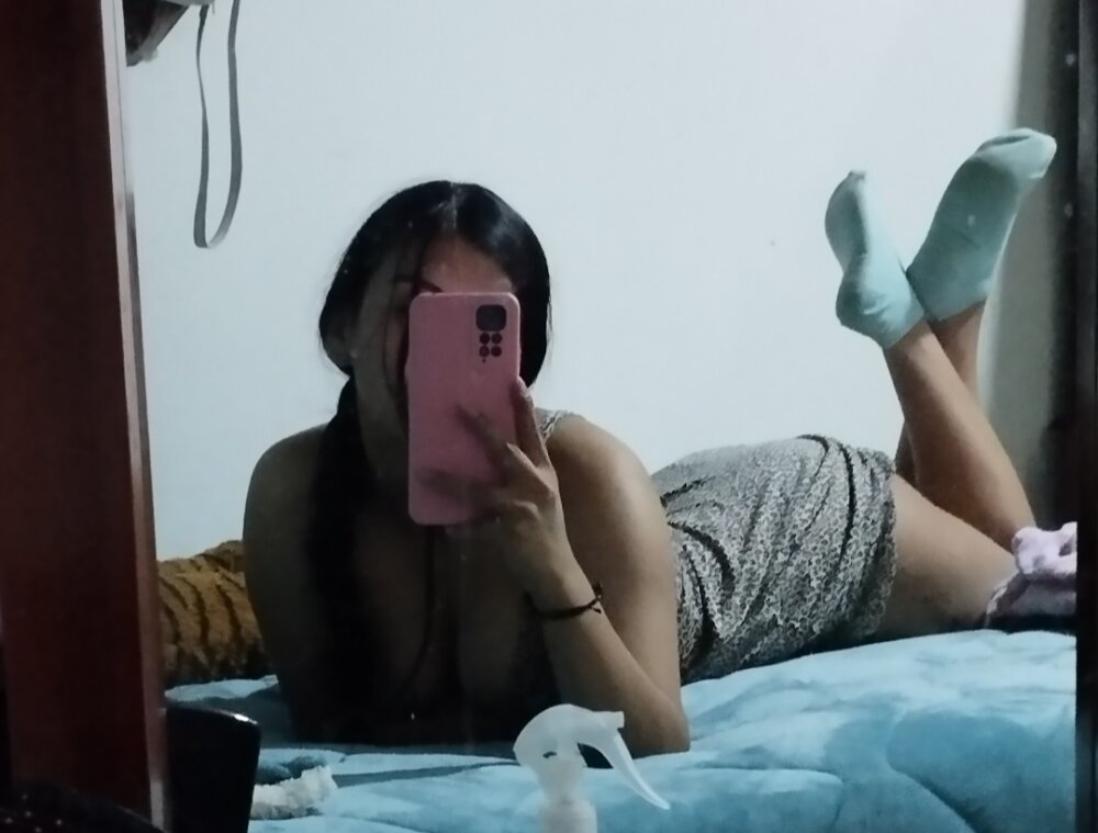 Megan_17 🏿 online naked webcam