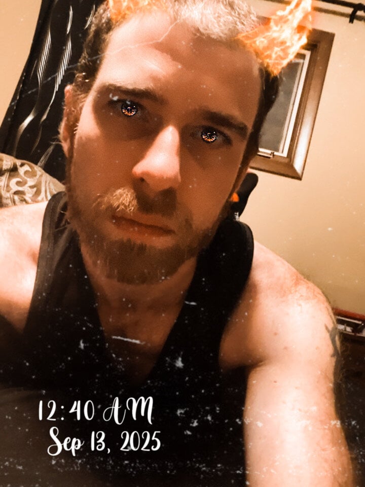 adam_phoenix from stripchat