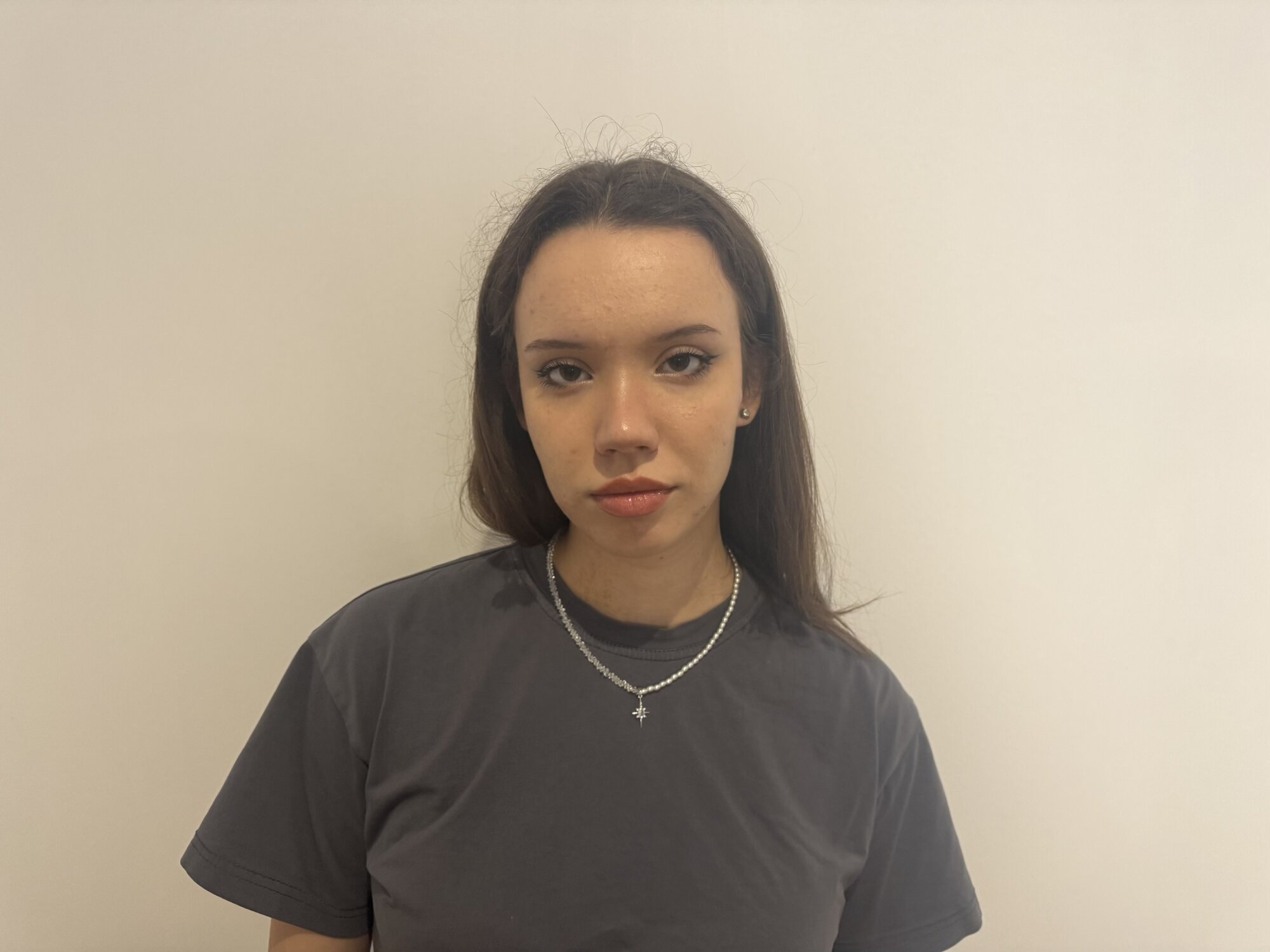 FabiolaCowing
