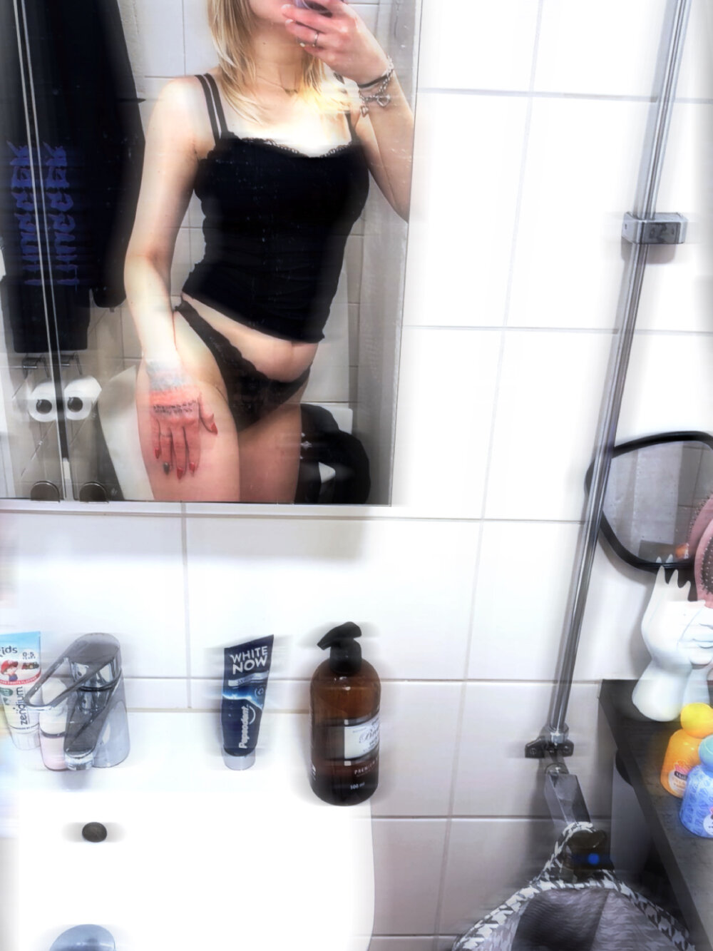 livesextrans.com looolita17 livesex profile in don-t-forget-to-use-the-thumbs-up-button-ill-send-a-kiss cams