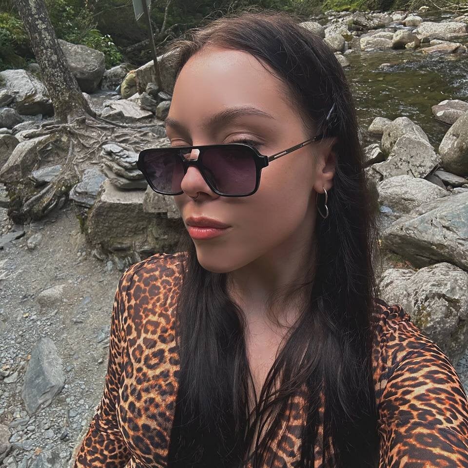 HollisEden profile