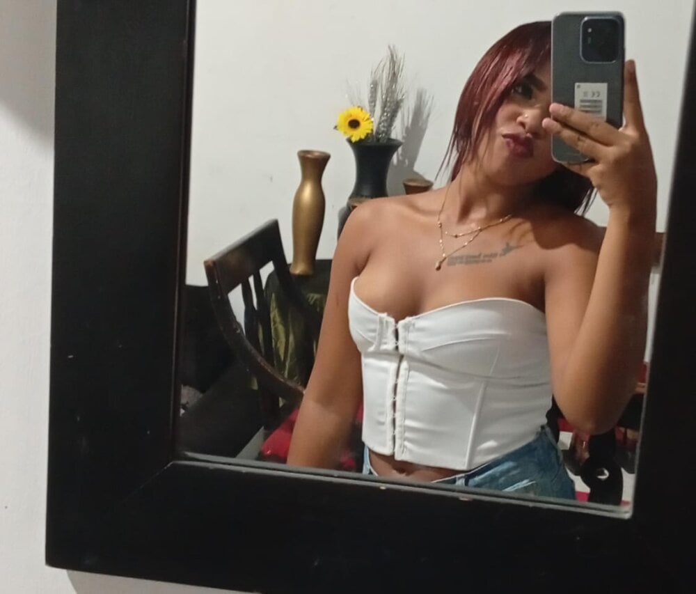 SiennaMoretti's Offline XXX Chat