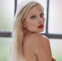 LexieDollBabestation's Offline Chat Room