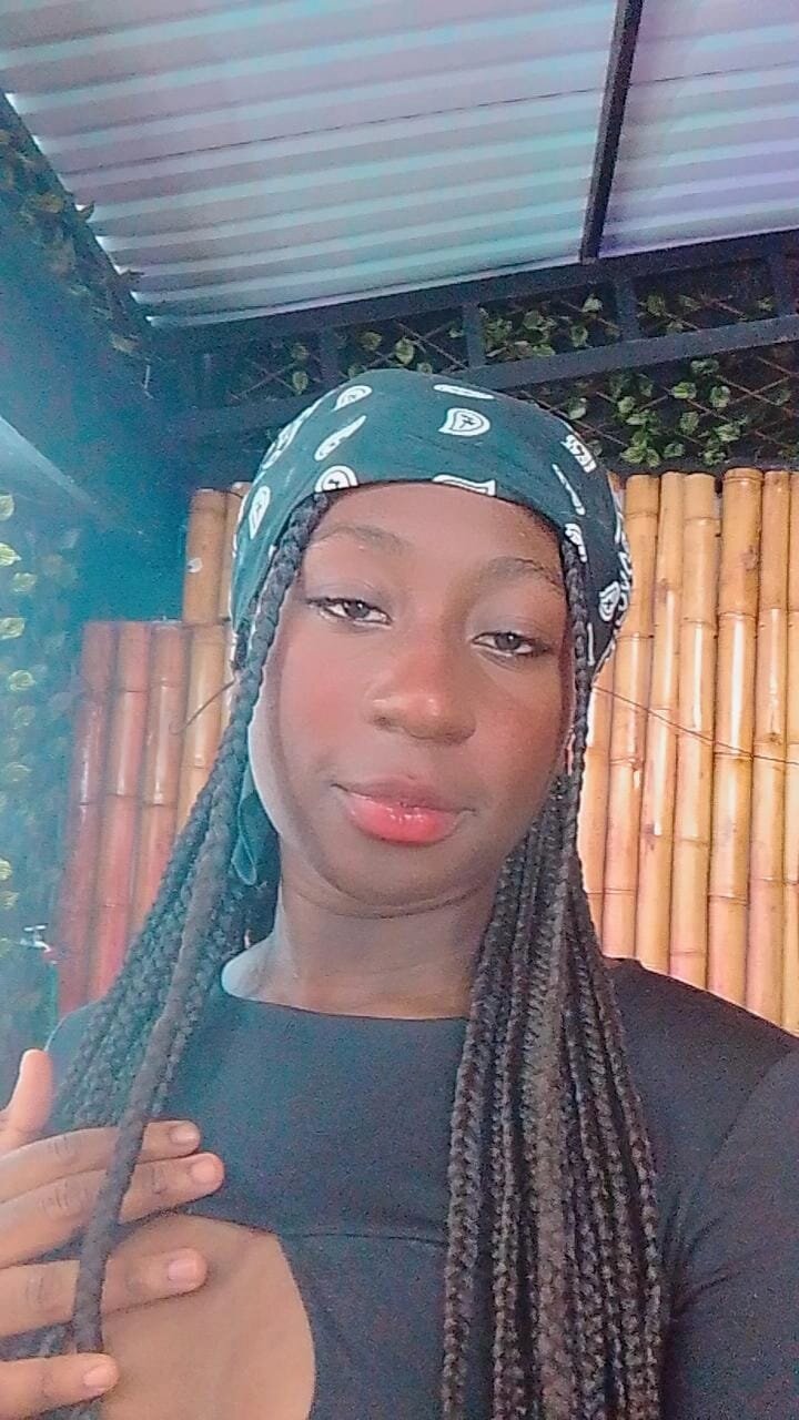zoe_pherry