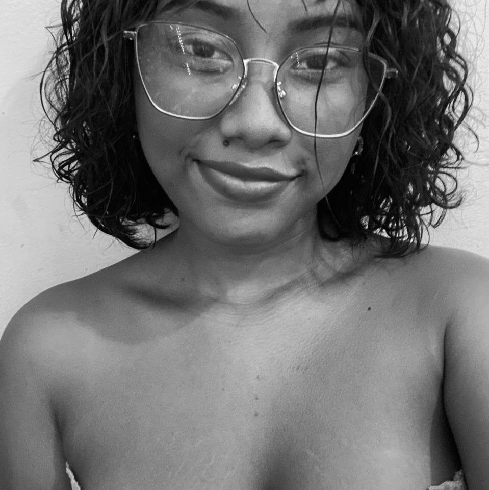 Rousevans_ live cam model at StripChat
